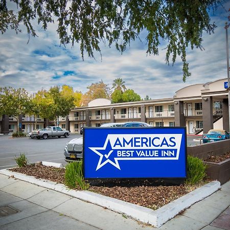 Americas Best Value Inn - Chico Bagian luar foto