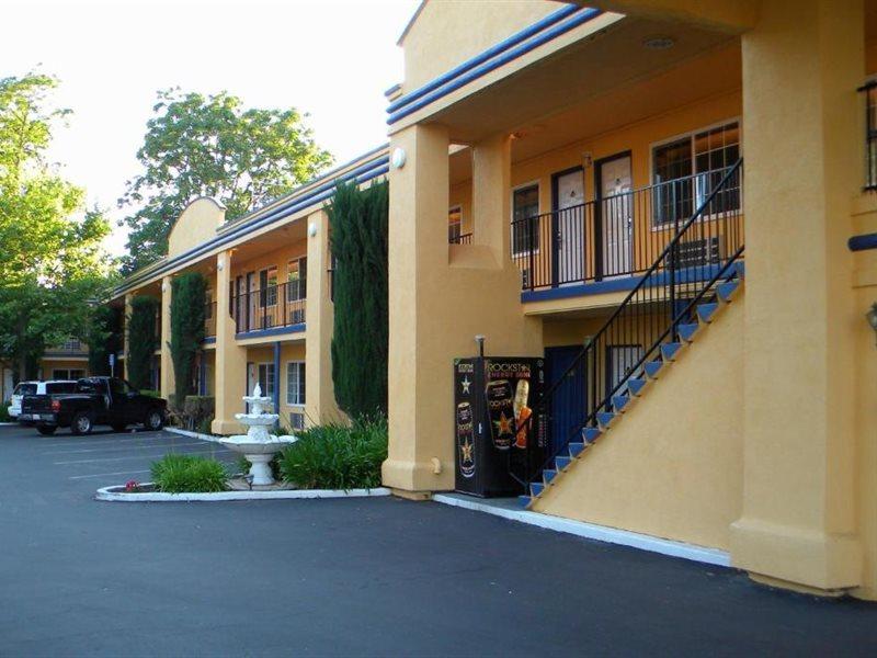 Americas Best Value Inn - Chico Bagian luar foto