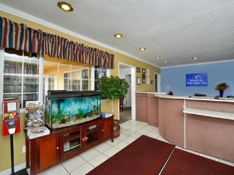 Americas Best Value Inn - Chico Bagian luar foto