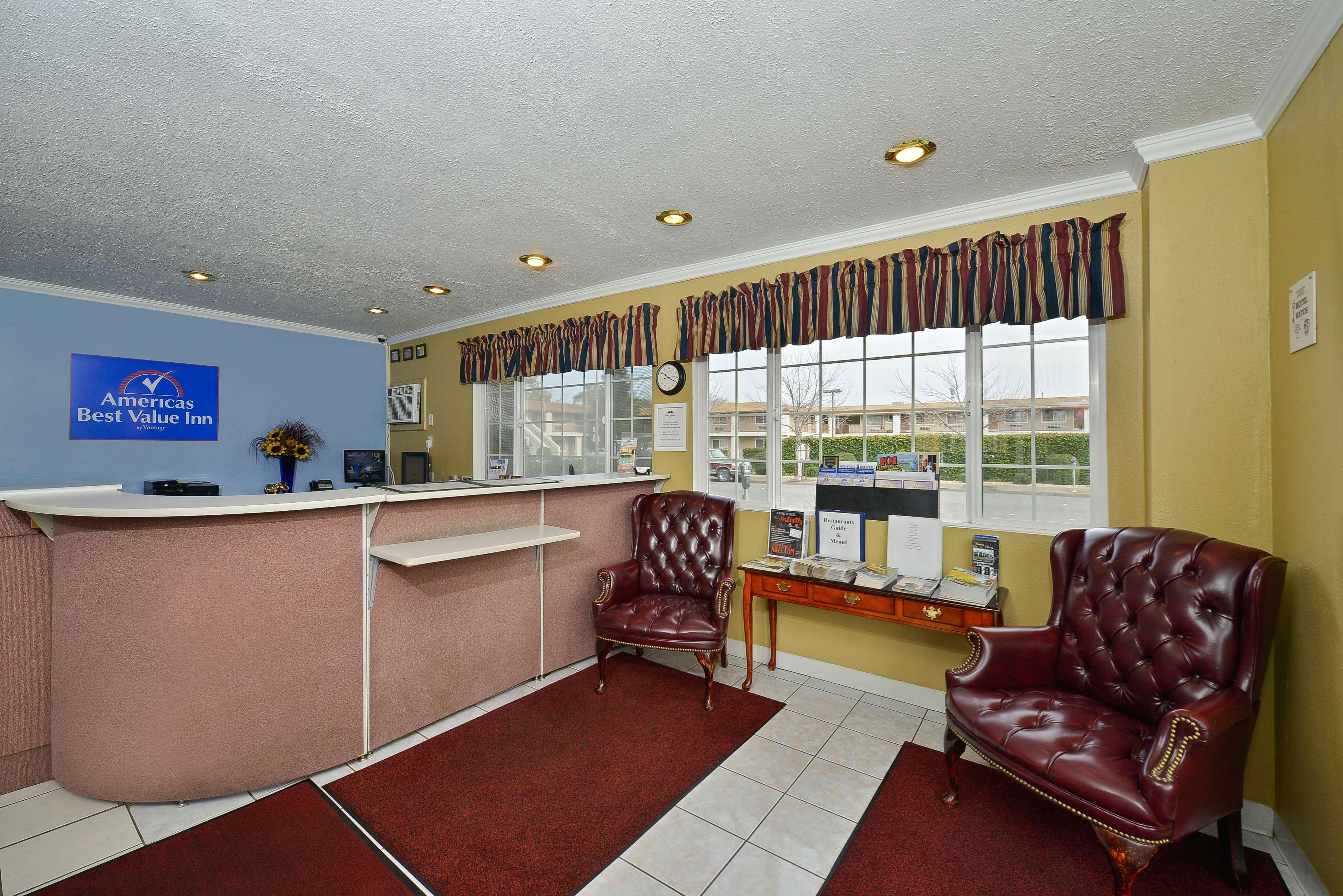 Americas Best Value Inn - Chico Bagian luar foto
