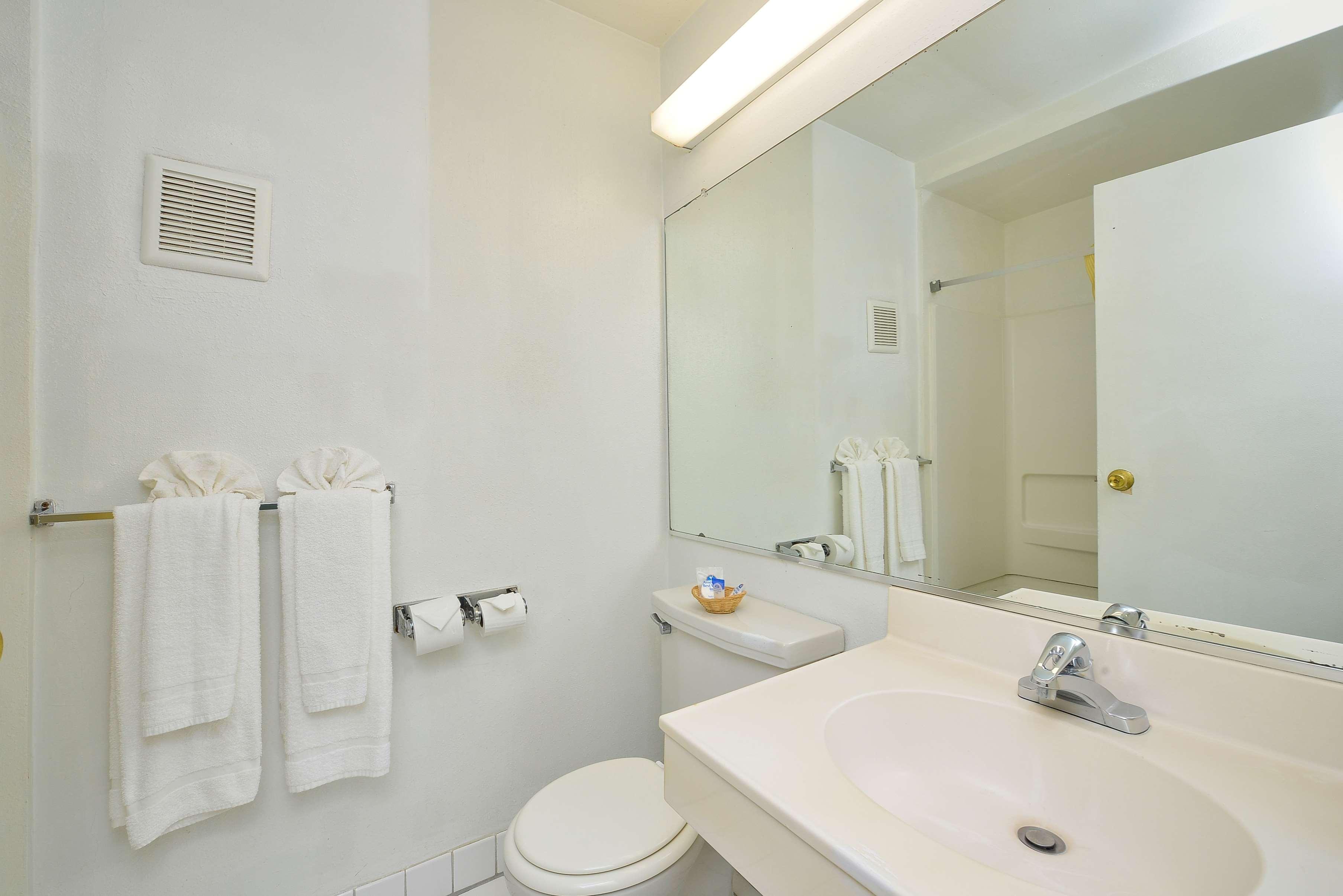 Americas Best Value Inn - Chico Bagian luar foto
