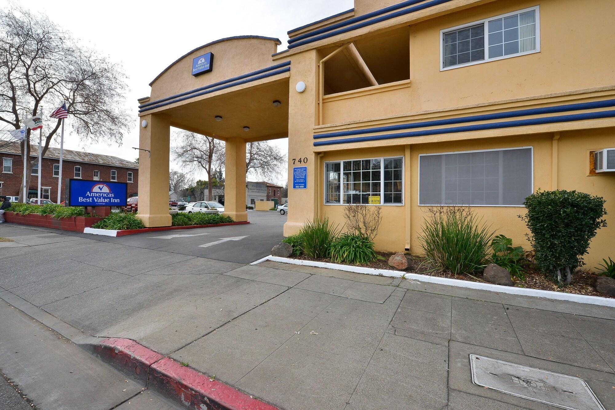 Americas Best Value Inn - Chico Bagian luar foto