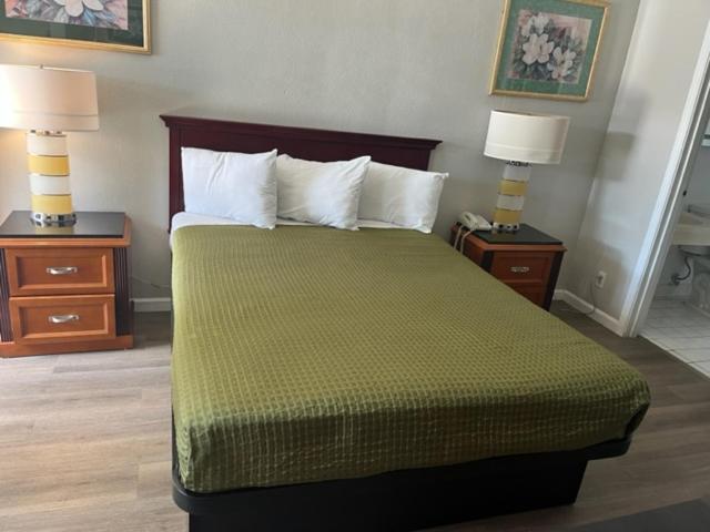 Americas Best Value Inn - Chico Bagian luar foto