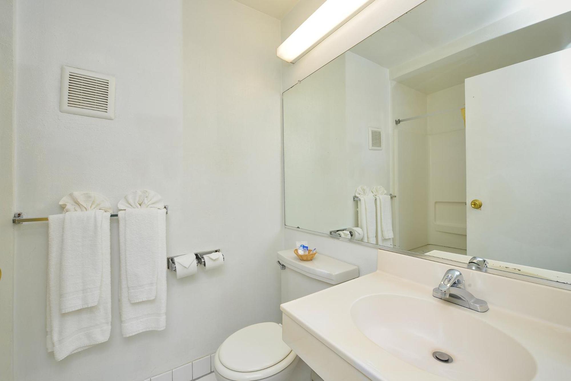 Americas Best Value Inn - Chico Bagian luar foto
