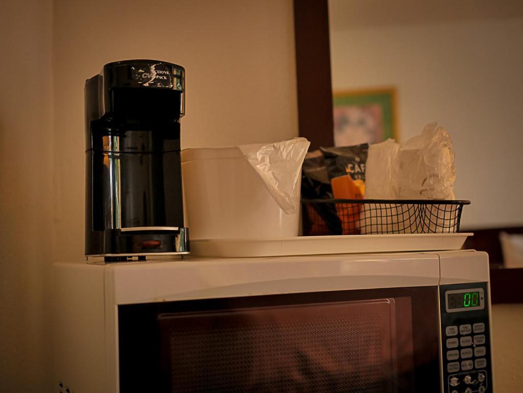 Americas Best Value Inn - Chico Bagian luar foto