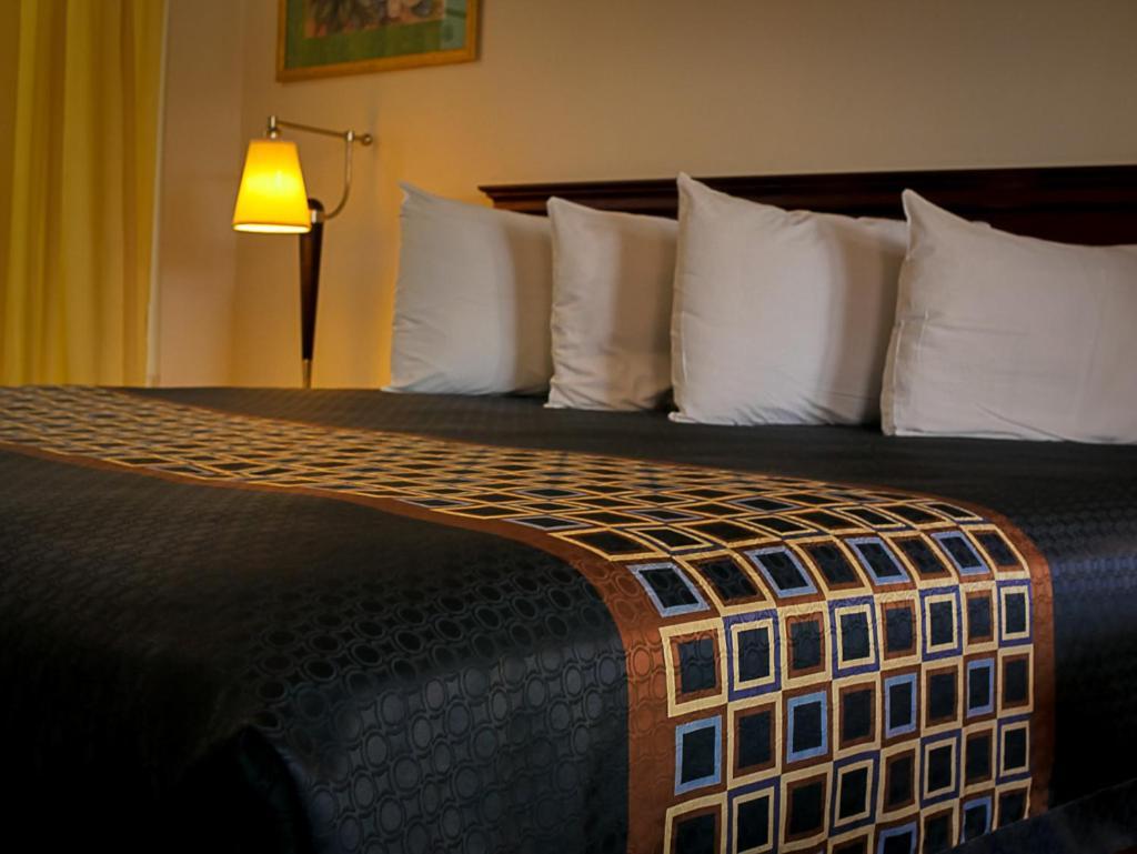 Americas Best Value Inn - Chico Bagian luar foto